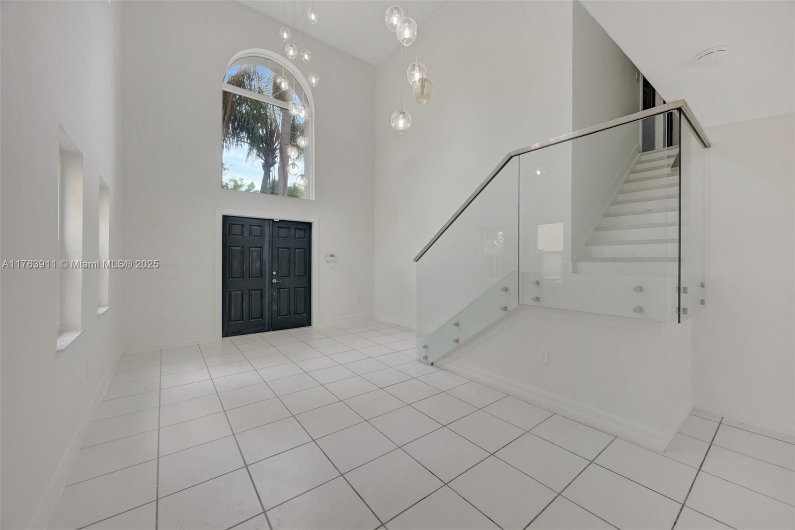 VILLAS OF OLD CUTLER - Residential Lease