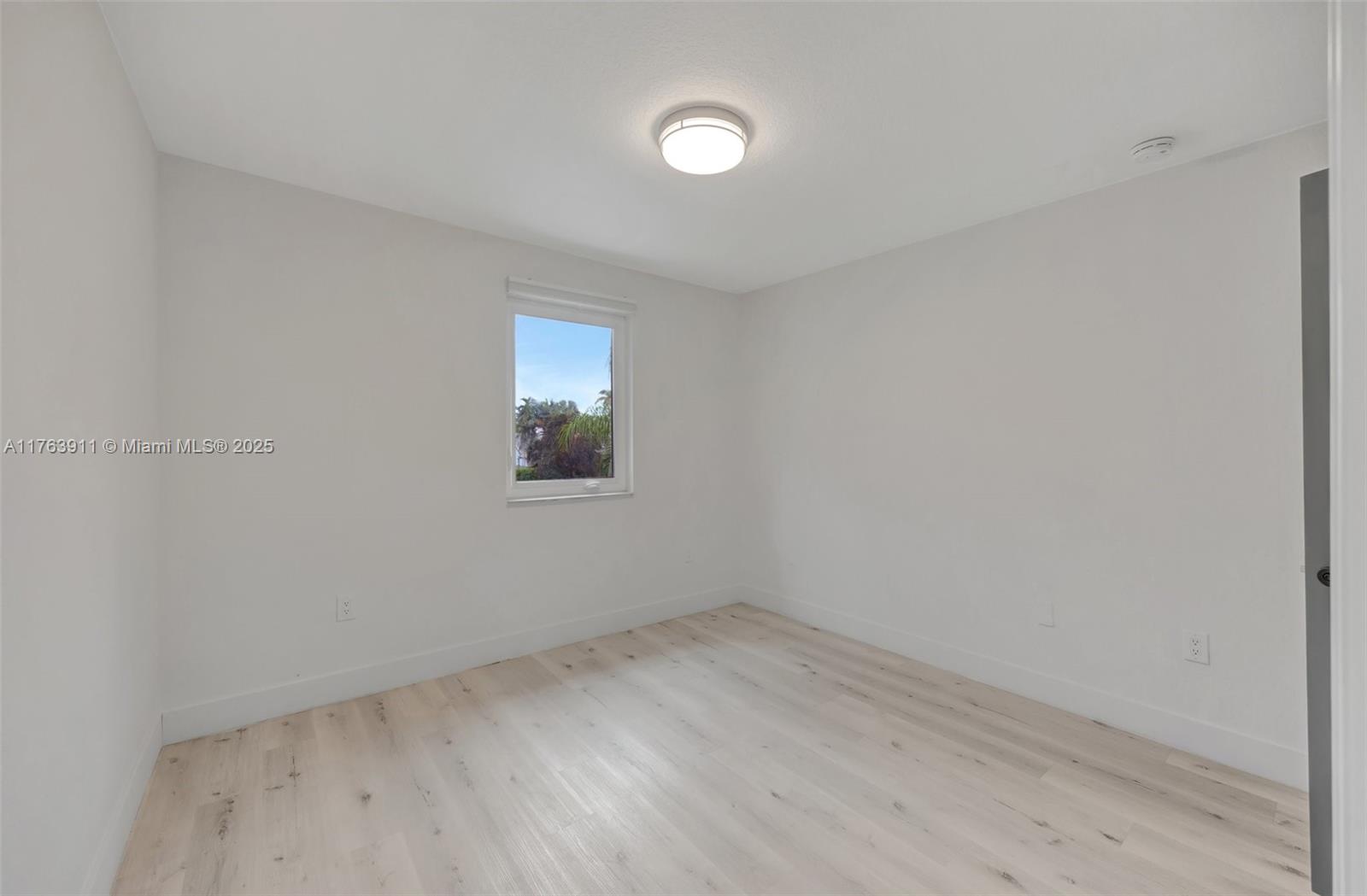 VILLAS OF OLD CUTLER - Residential Lease