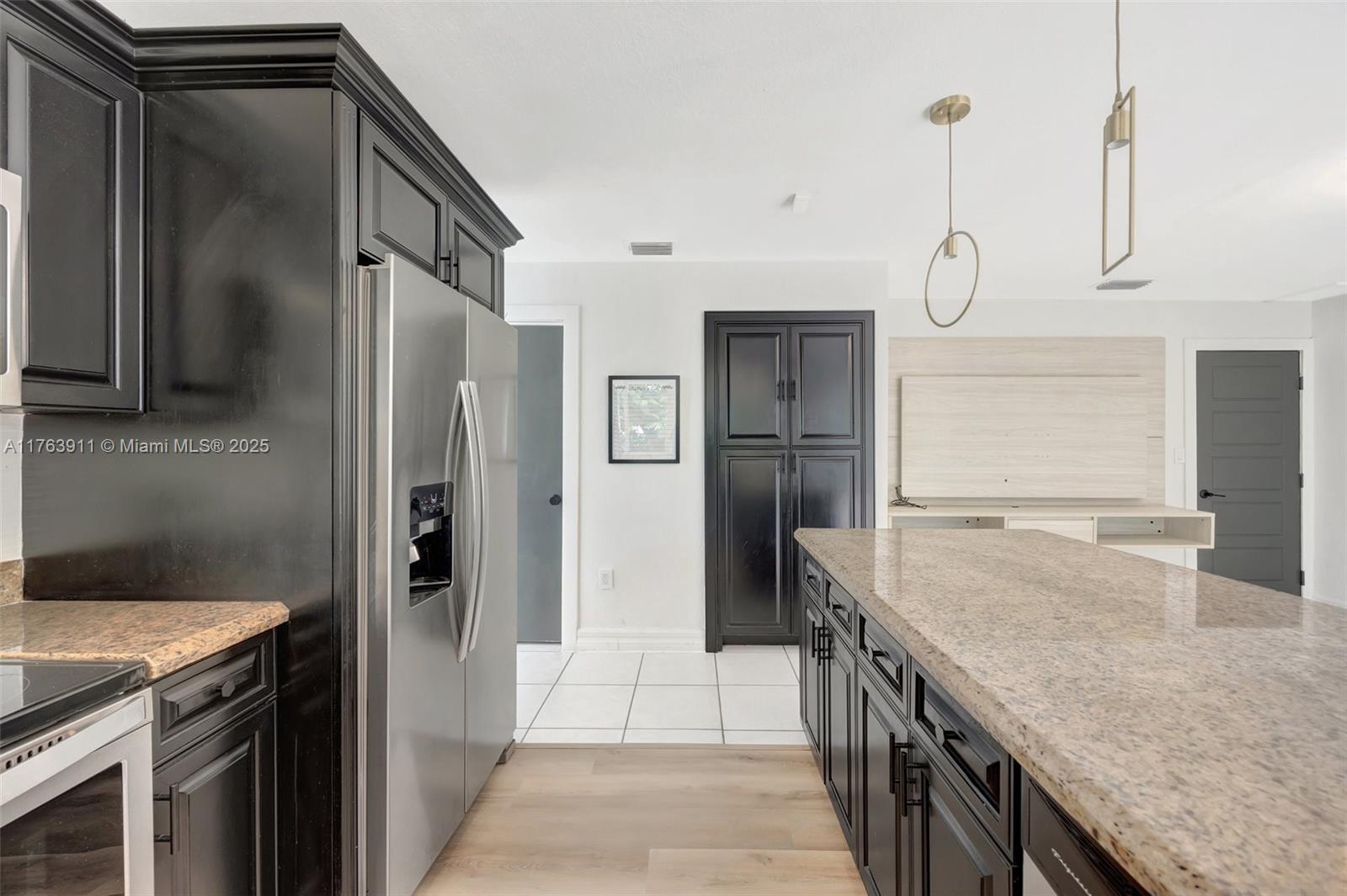 VILLAS OF OLD CUTLER - Residential Lease