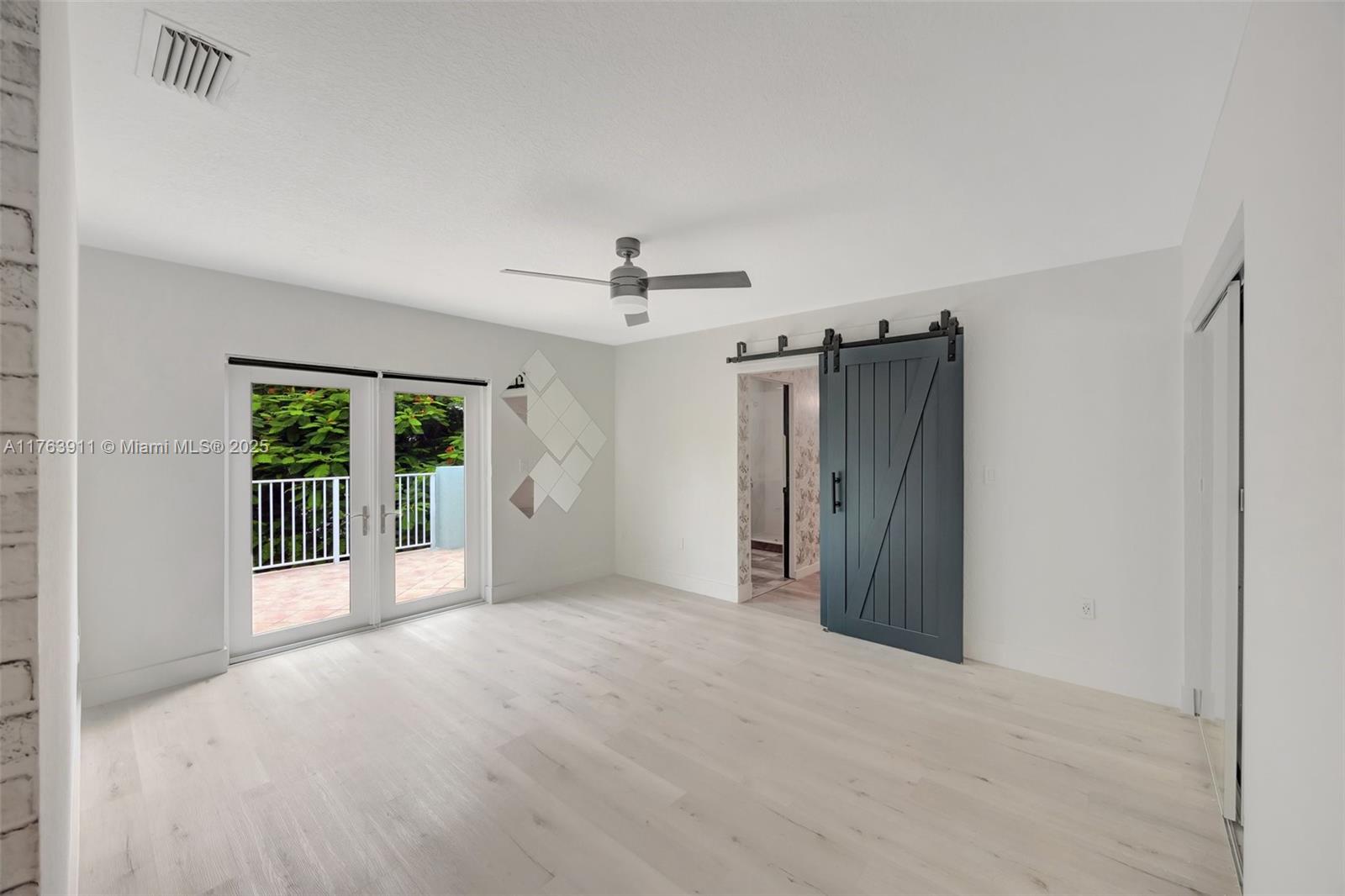 VILLAS OF OLD CUTLER - Residential Lease