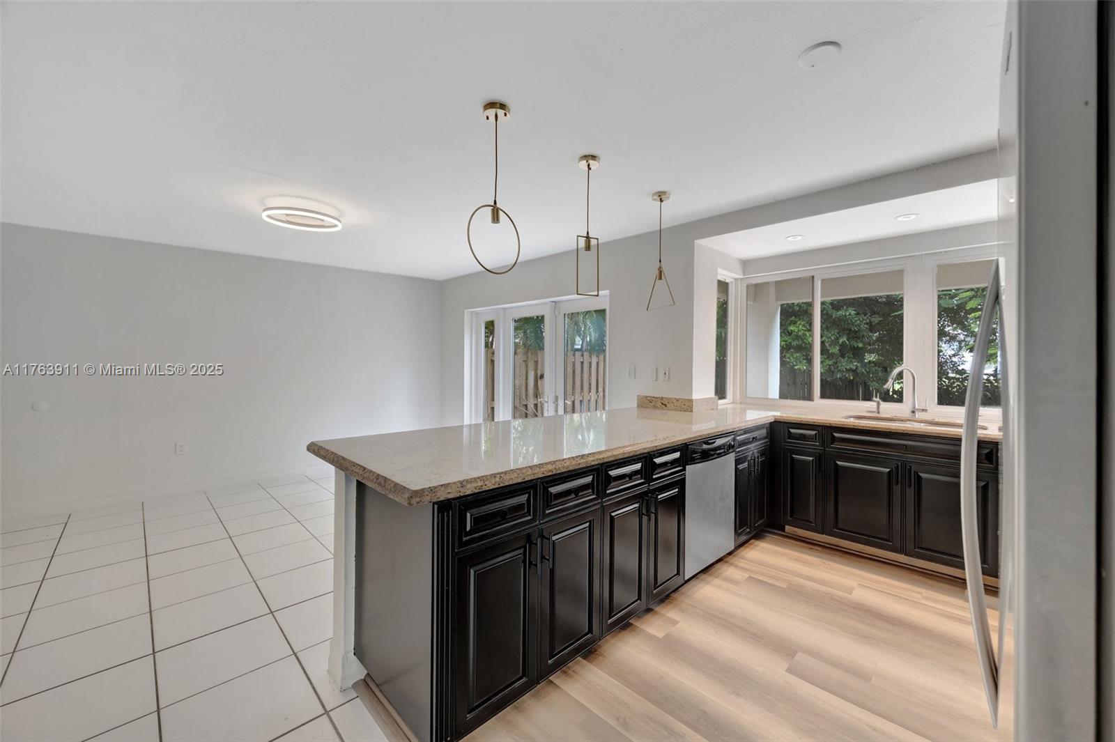 VILLAS OF OLD CUTLER - Residential Lease