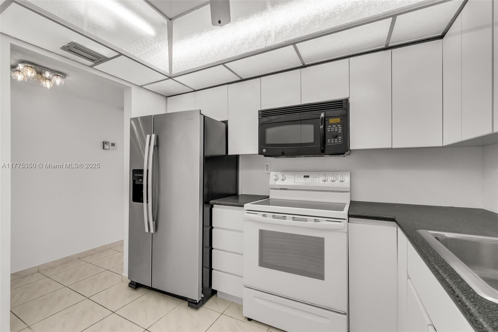 Rental Property at 600 Three Islands Blvd 1207, Hallandale Beach, Broward County, Florida - Bedrooms: 2 
Bathrooms: 2  - $2,600 MO.