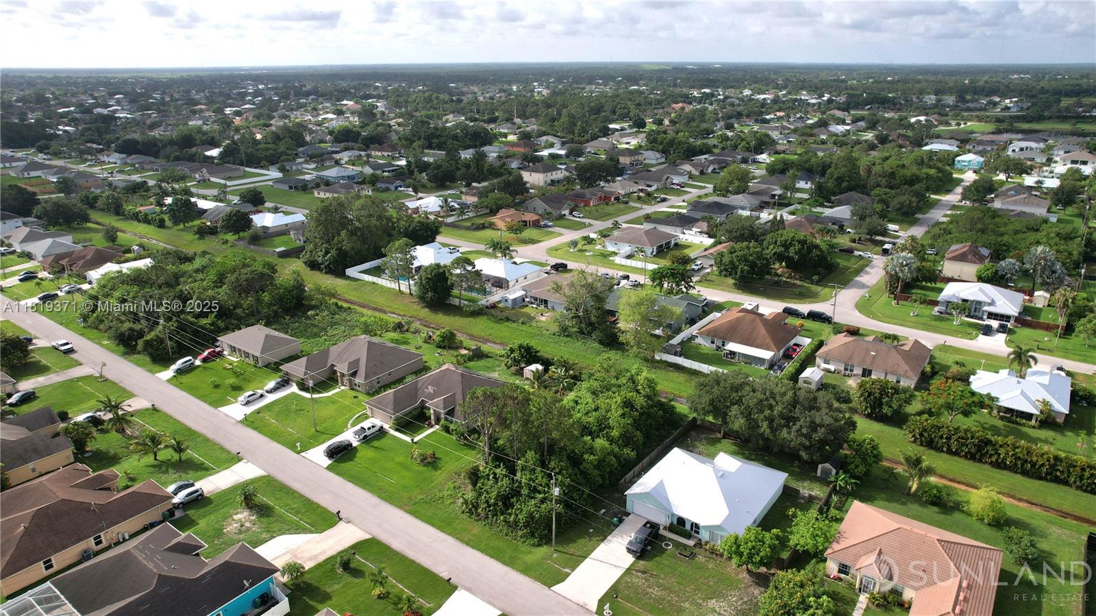 PORT ST LUCIE SECTION 33 - Land