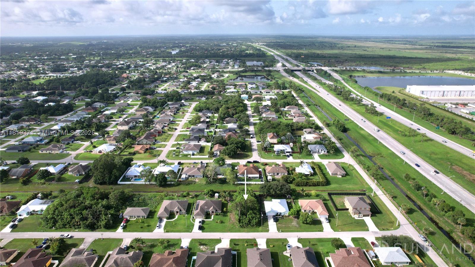 PORT ST LUCIE SECTION 33 - Land
