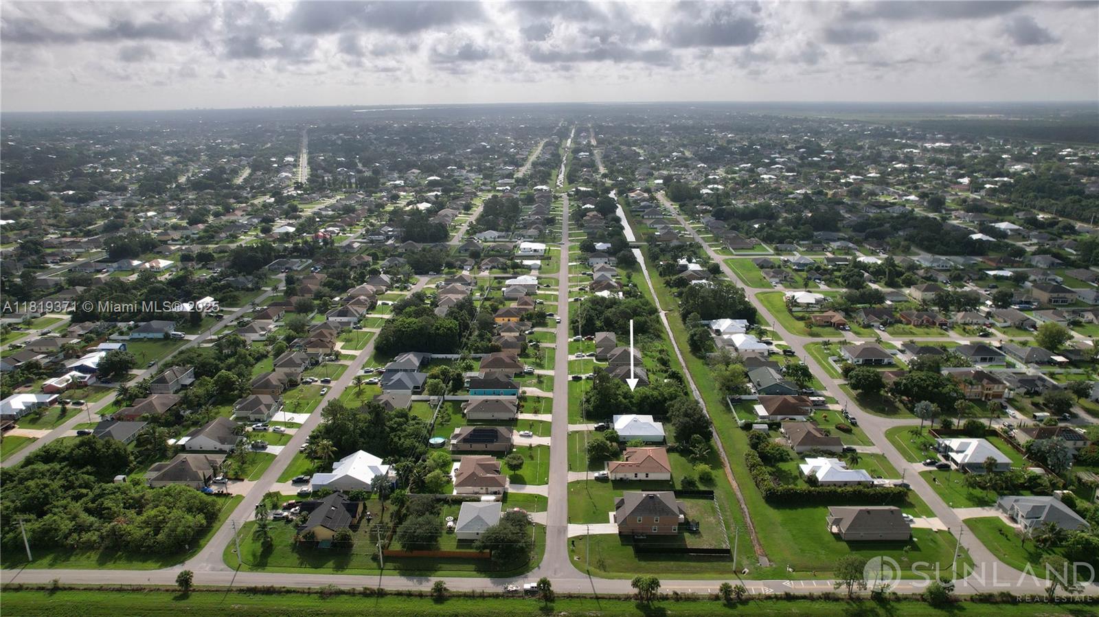 PORT ST LUCIE SECTION 33 - Land