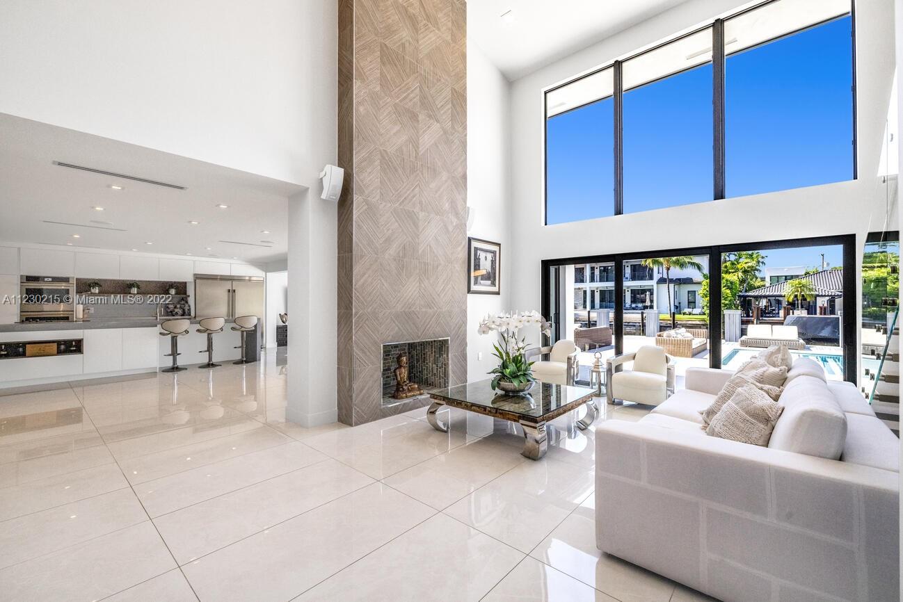 EASTERN SHORES 1ST ADDN - Residential