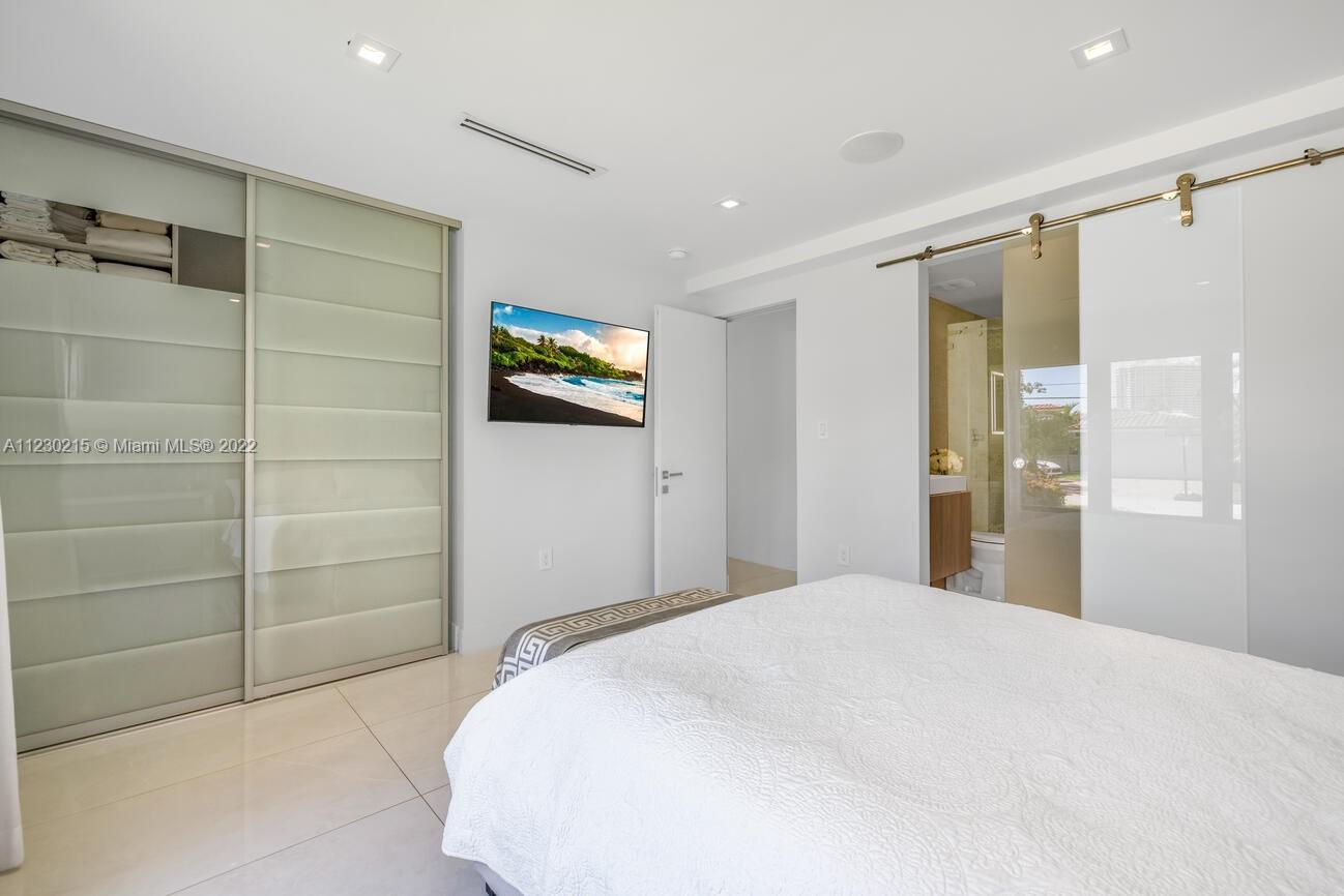 EASTERN SHORES 1ST ADDN - Residential