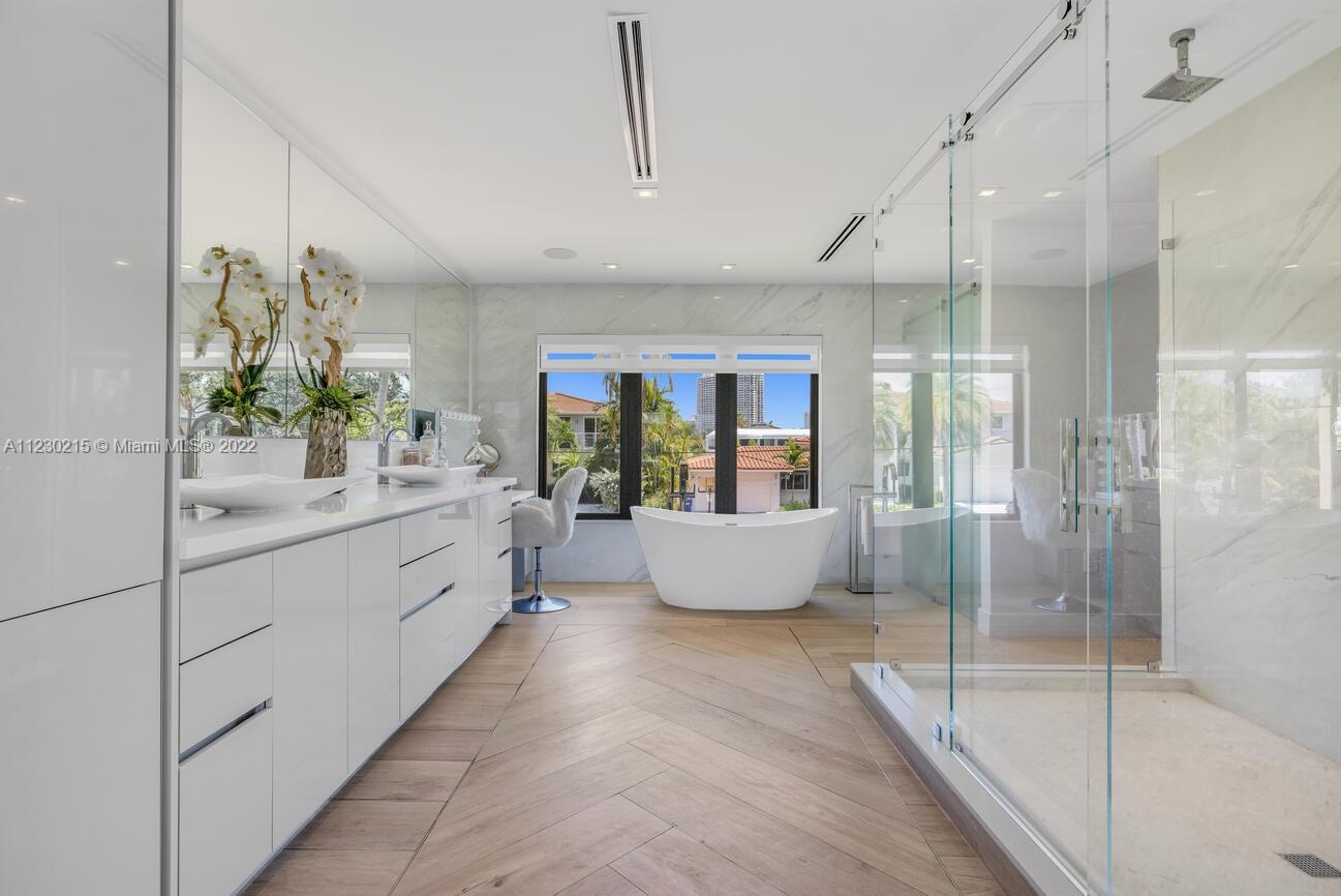 EASTERN SHORES 1ST ADDN - Residential