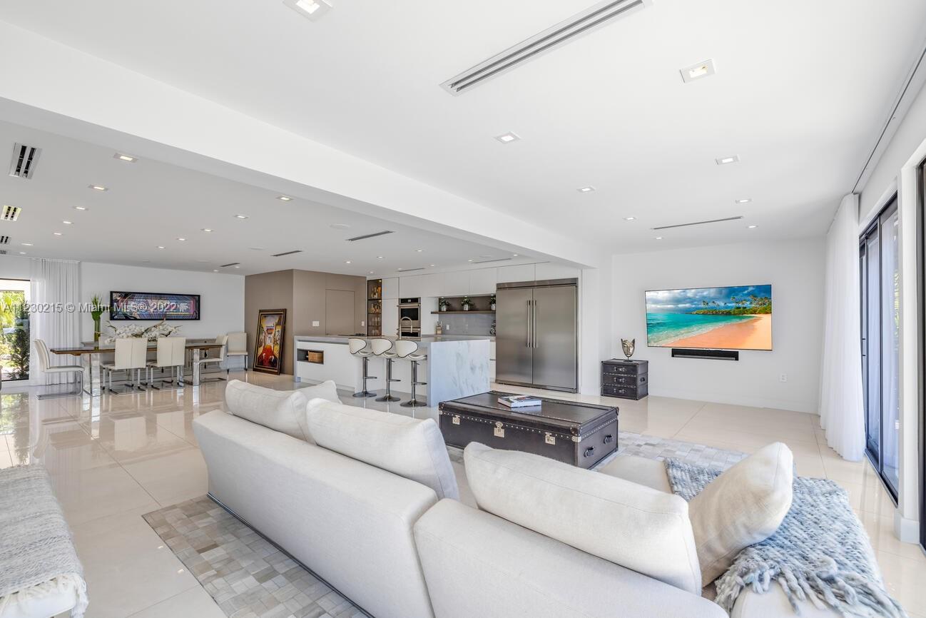 EASTERN SHORES 1ST ADDN - Residential