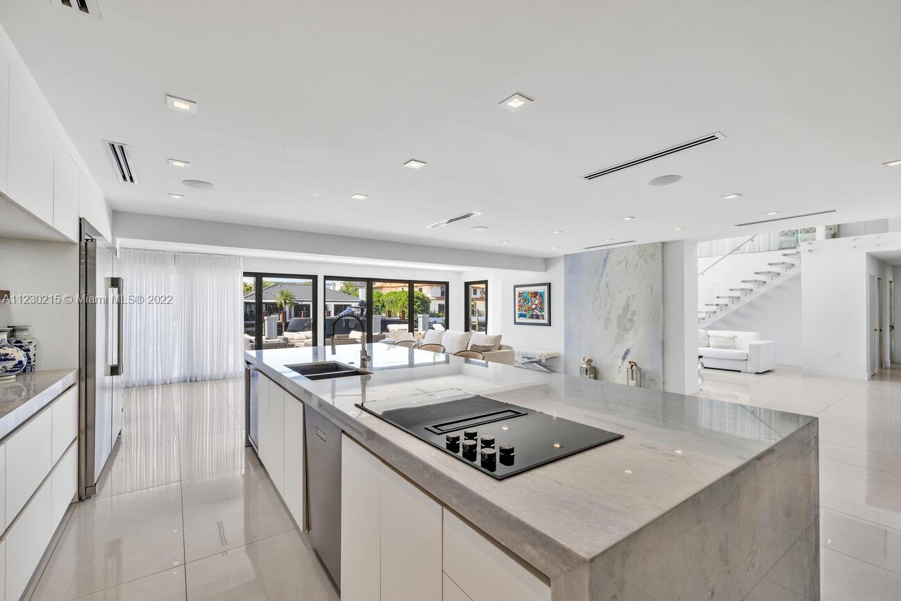 EASTERN SHORES 1ST ADDN - Residential