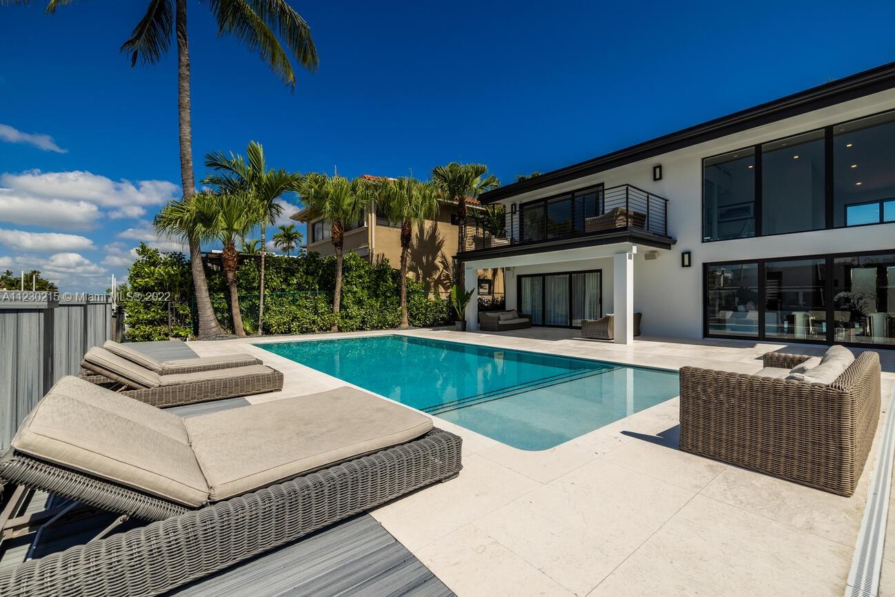 EASTERN SHORES 1ST ADDN - Residential