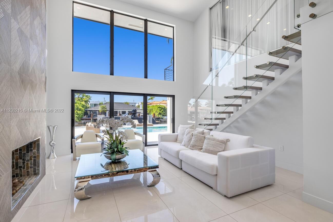 EASTERN SHORES 1ST ADDN - Residential