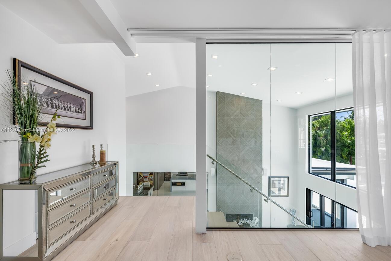 EASTERN SHORES 1ST ADDN - Residential