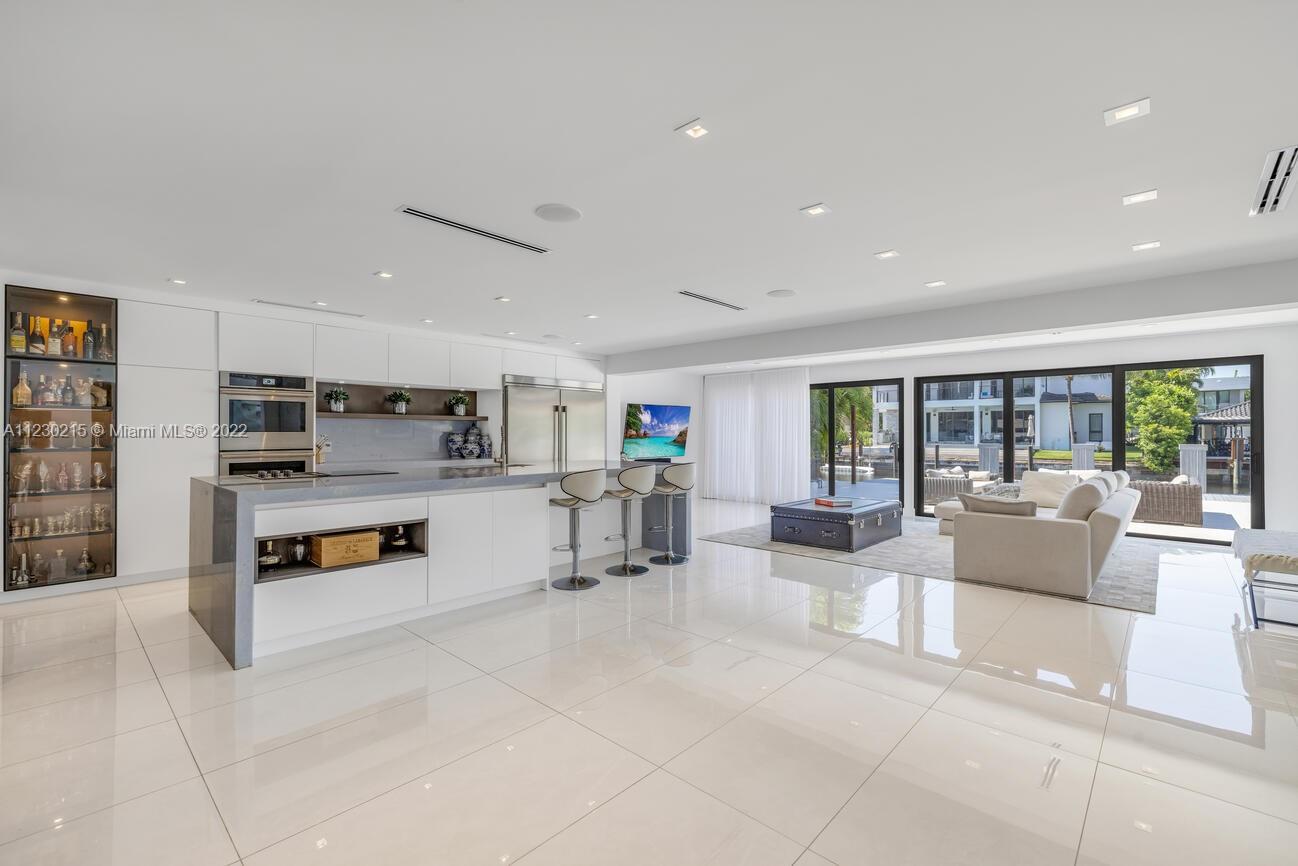 EASTERN SHORES 1ST ADDN - Residential