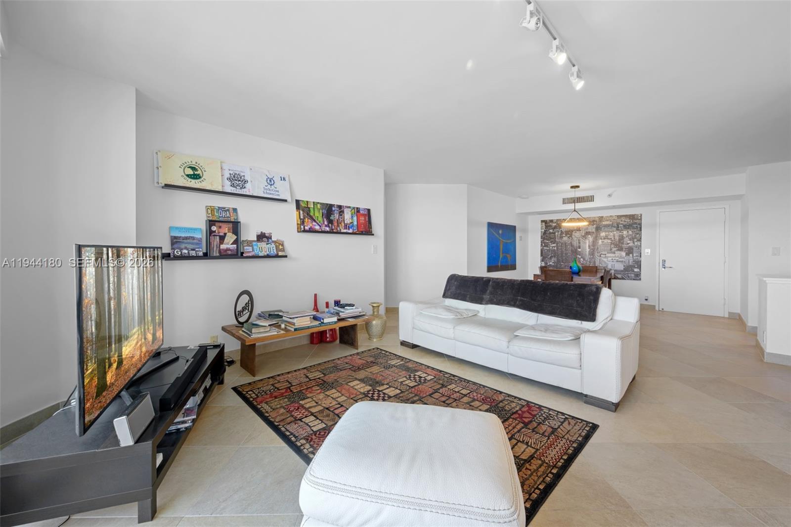 MYSTIC POINTE TOWER 500 C - Residential