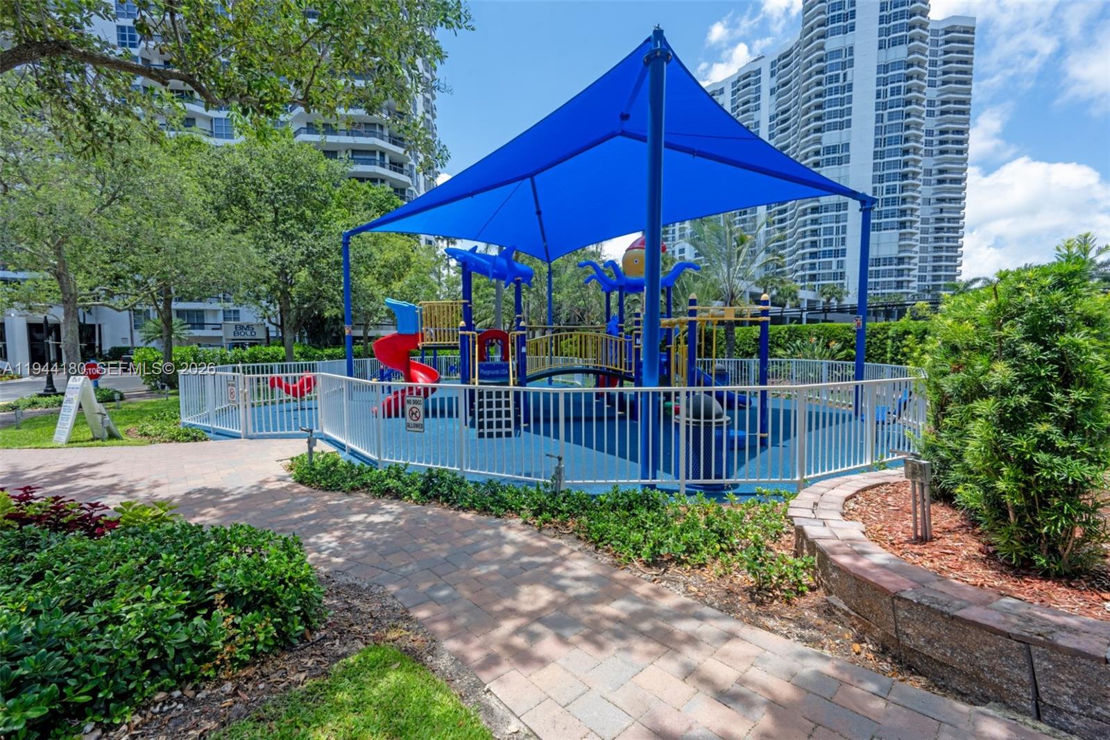 MYSTIC POINTE TOWER 500 C - Residential