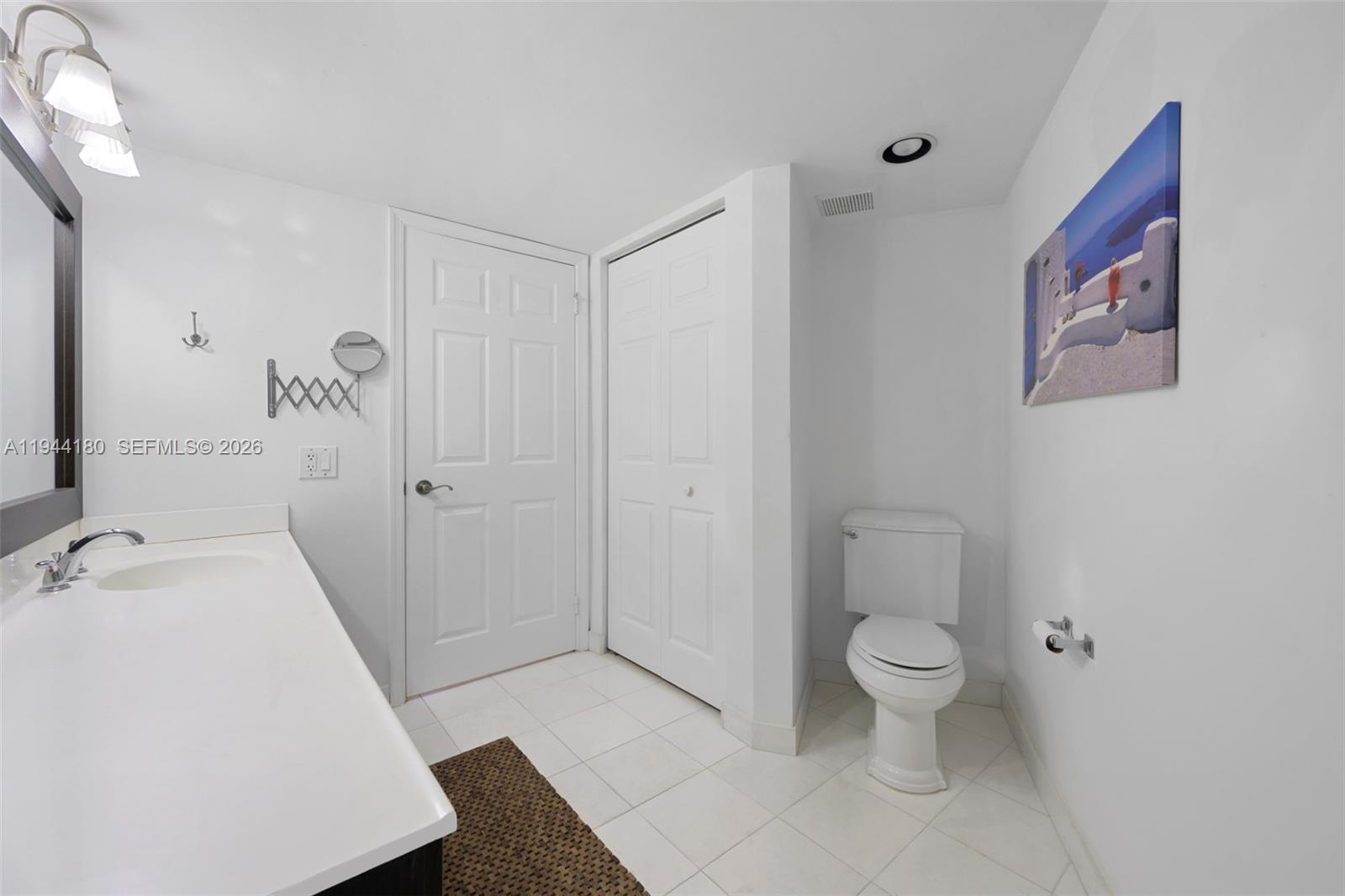 MYSTIC POINTE TOWER 500 C - Residential