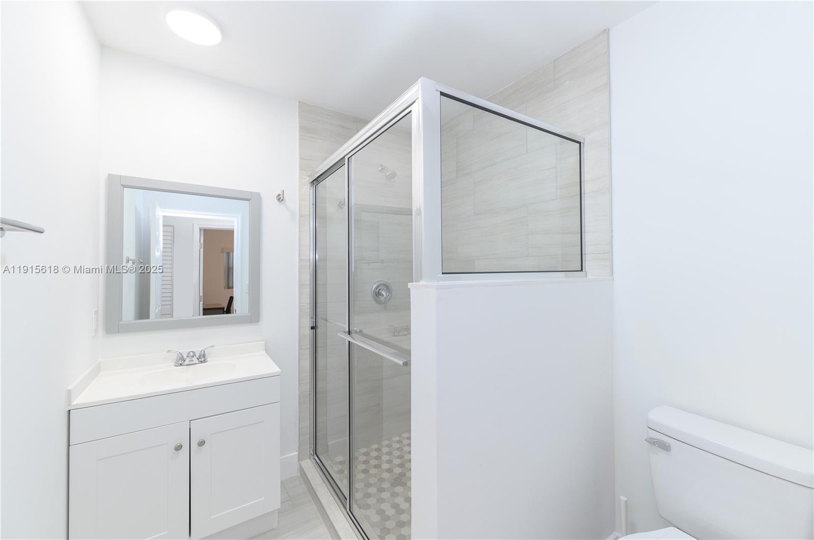 DE CARLO MANOR - Residential