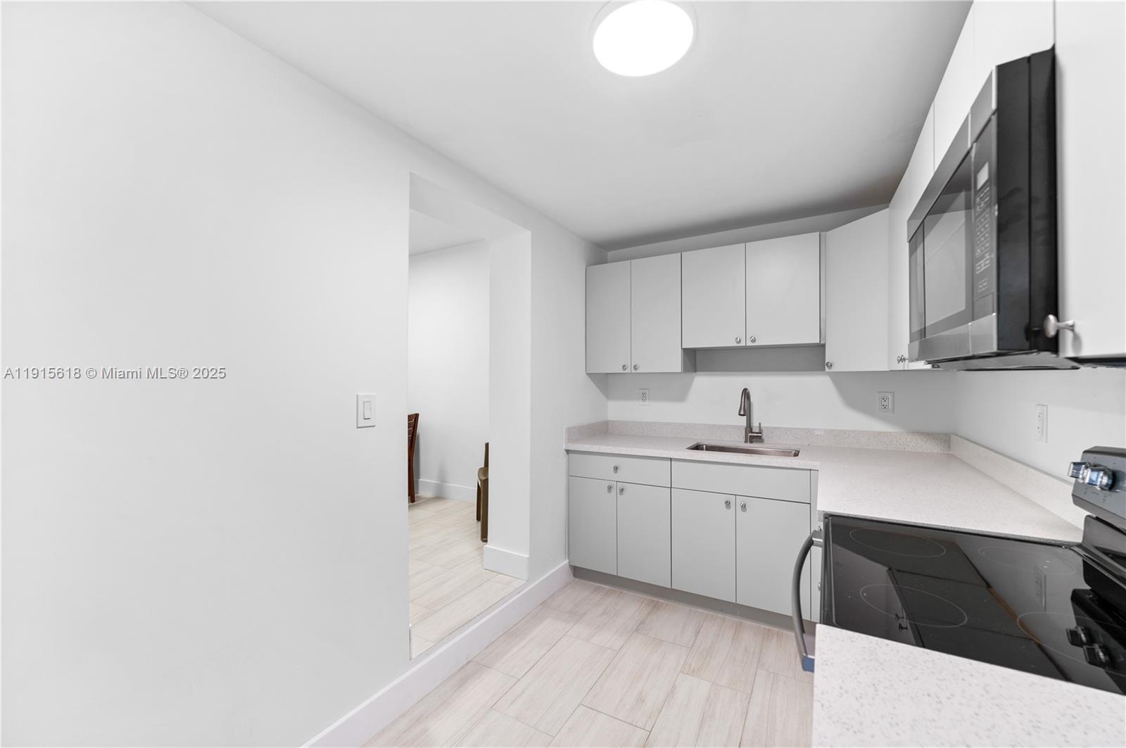 DE CARLO MANOR - Residential