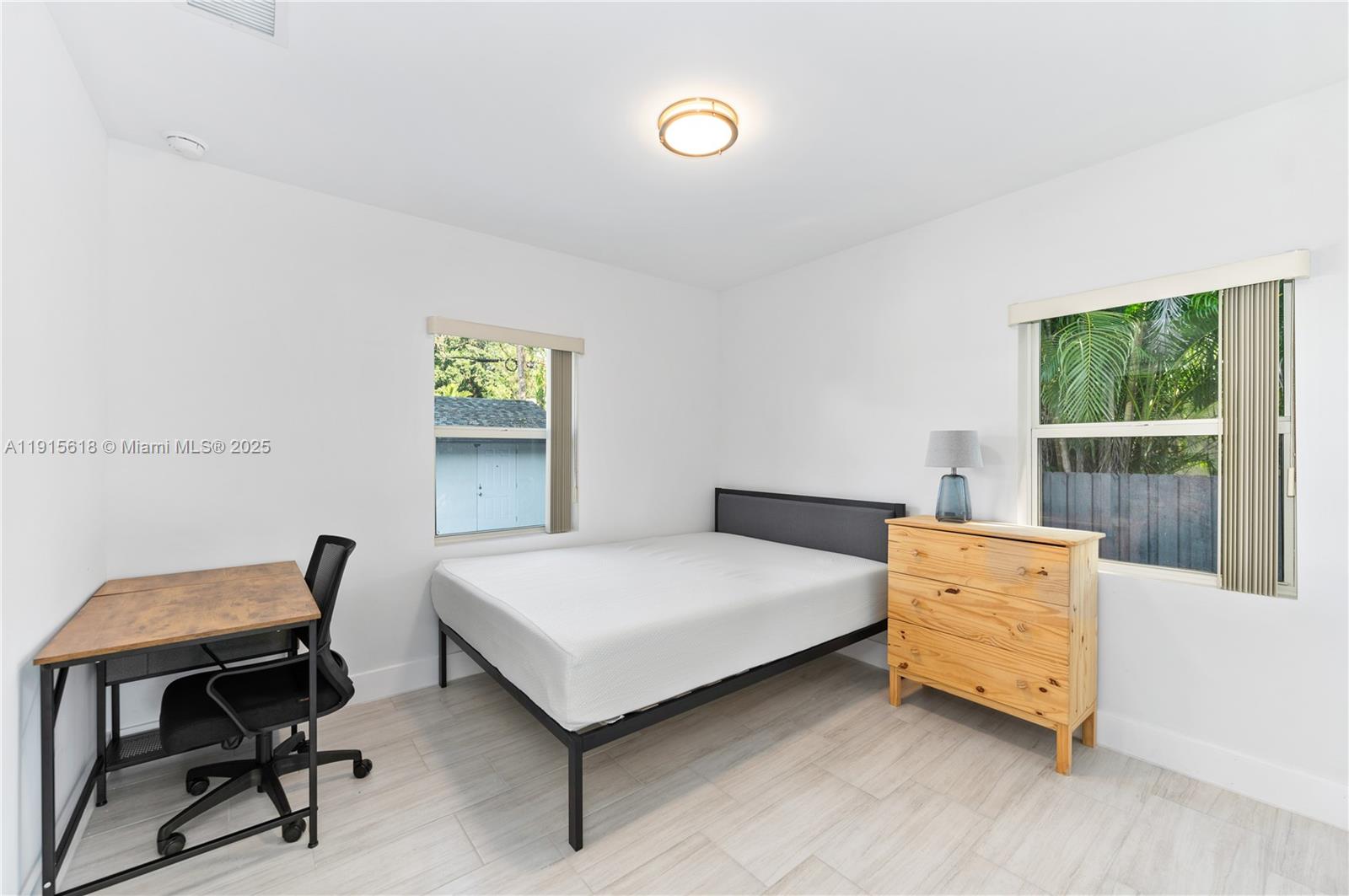 DE CARLO MANOR - Residential