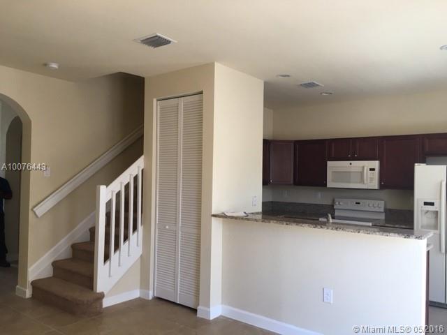 KENDALL SQUARE - Residential Lease