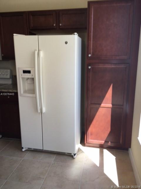 KENDALL SQUARE - Residential Lease