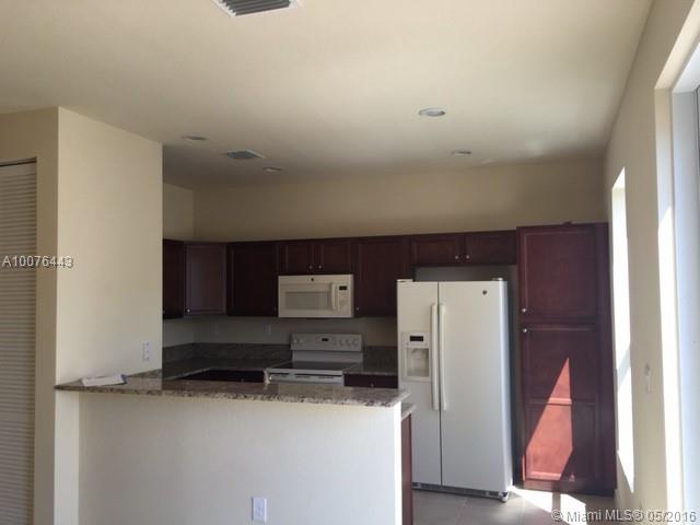 KENDALL SQUARE - Residential Lease