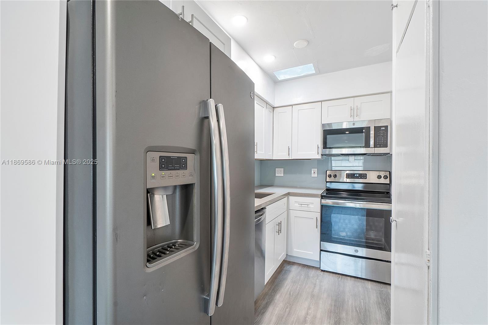 2901 Polk St 5