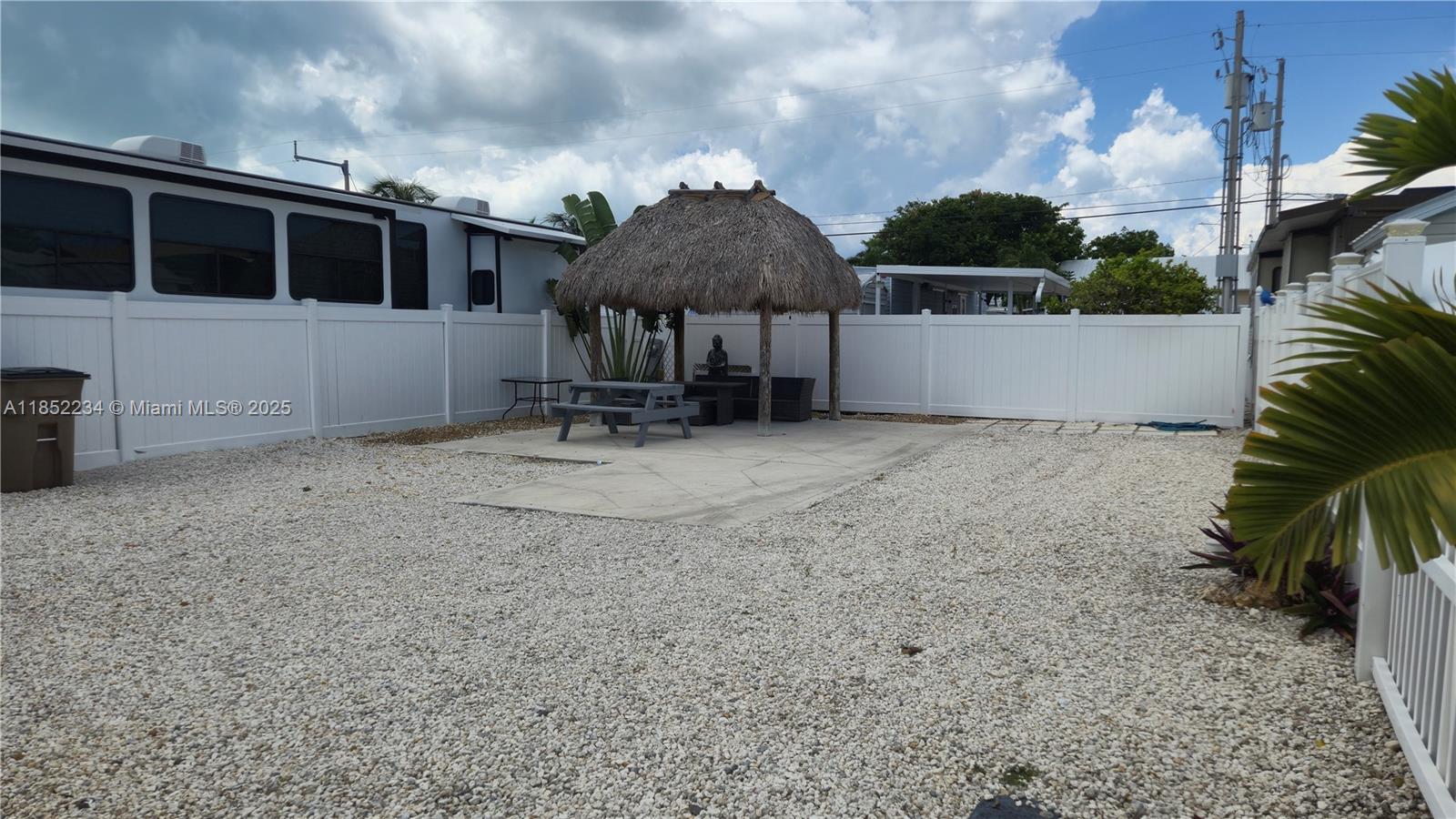 CALUSA CAMPGROUND - Land