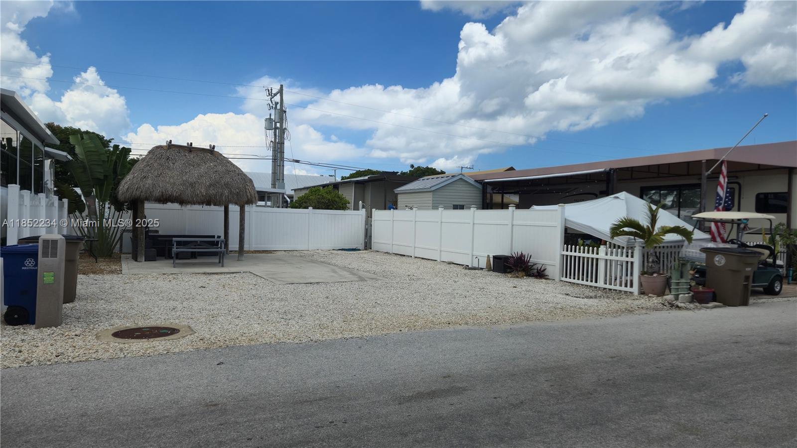 CALUSA CAMPGROUND - Land