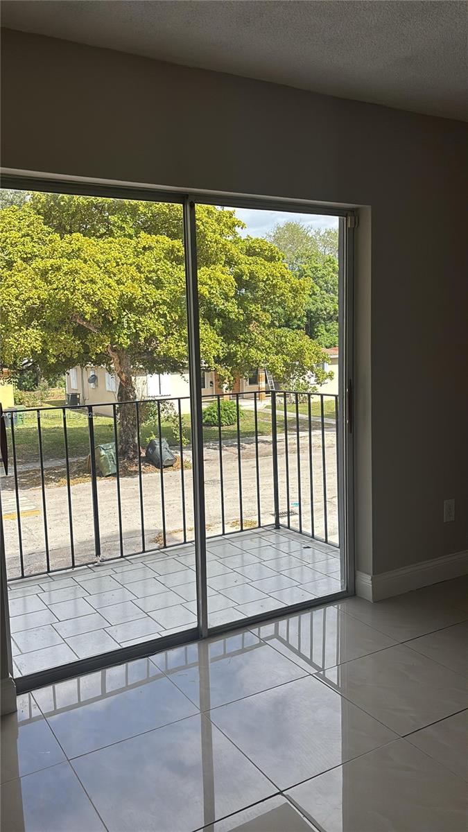 TROPICAL TERRACE CONDO - Residential Lease