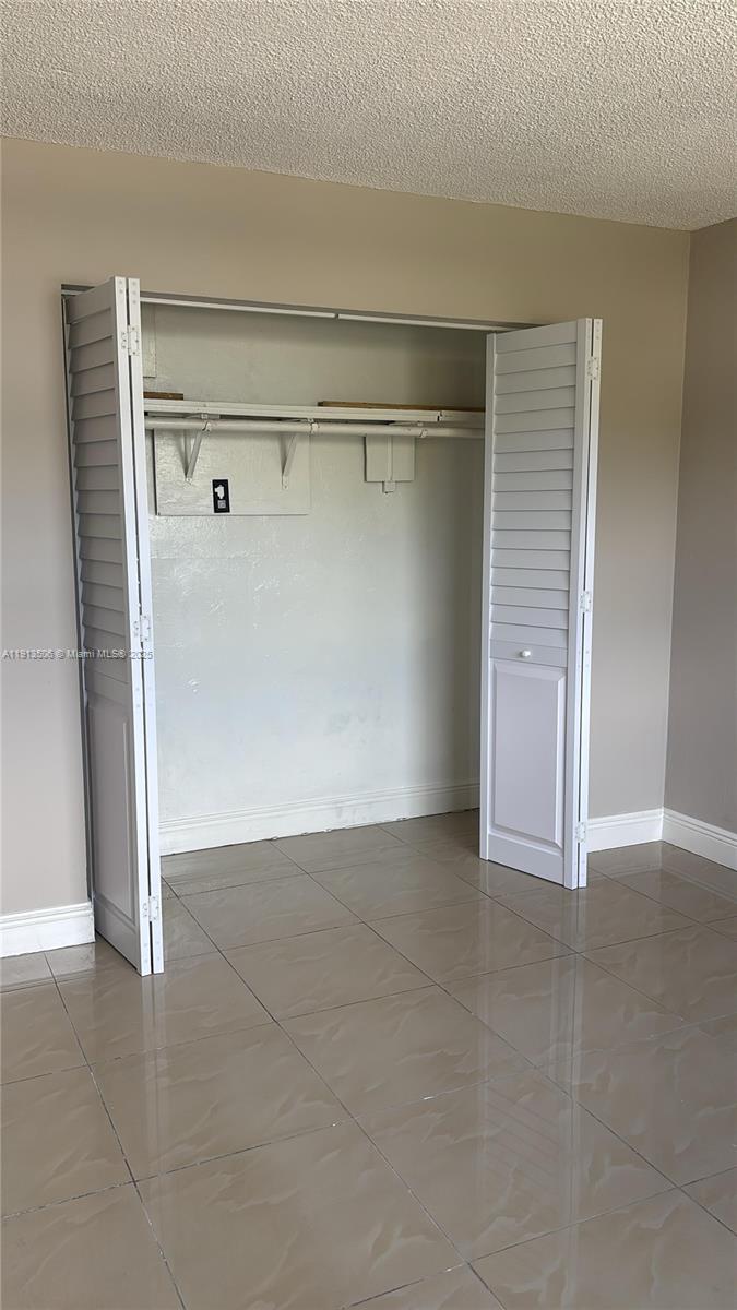 TROPICAL TERRACE CONDO - Residential Lease