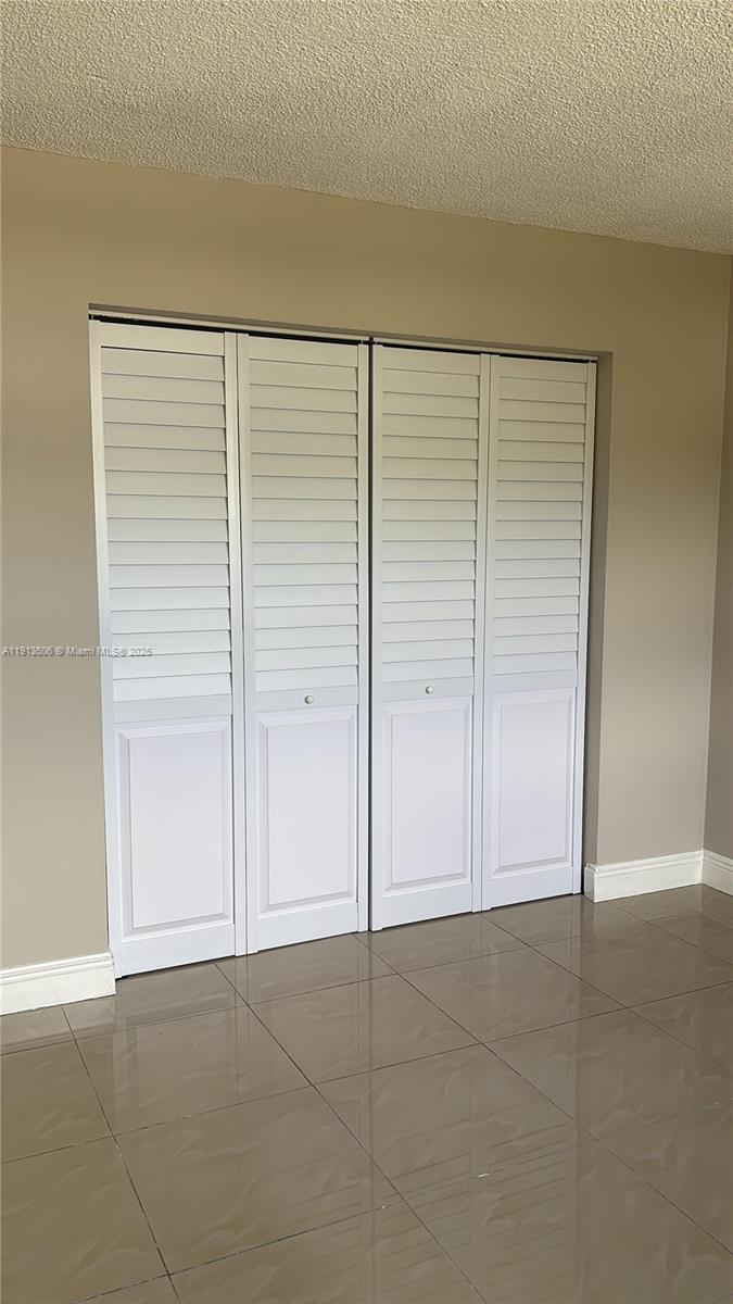 TROPICAL TERRACE CONDO - Residential Lease