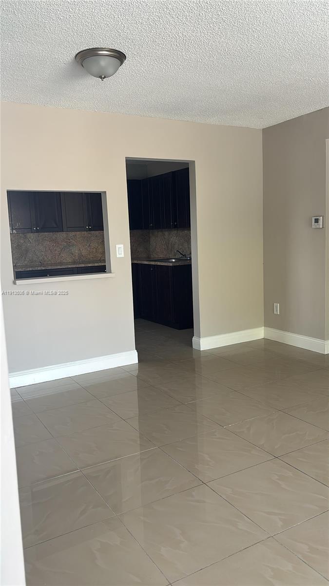 TROPICAL TERRACE CONDO - Residential Lease