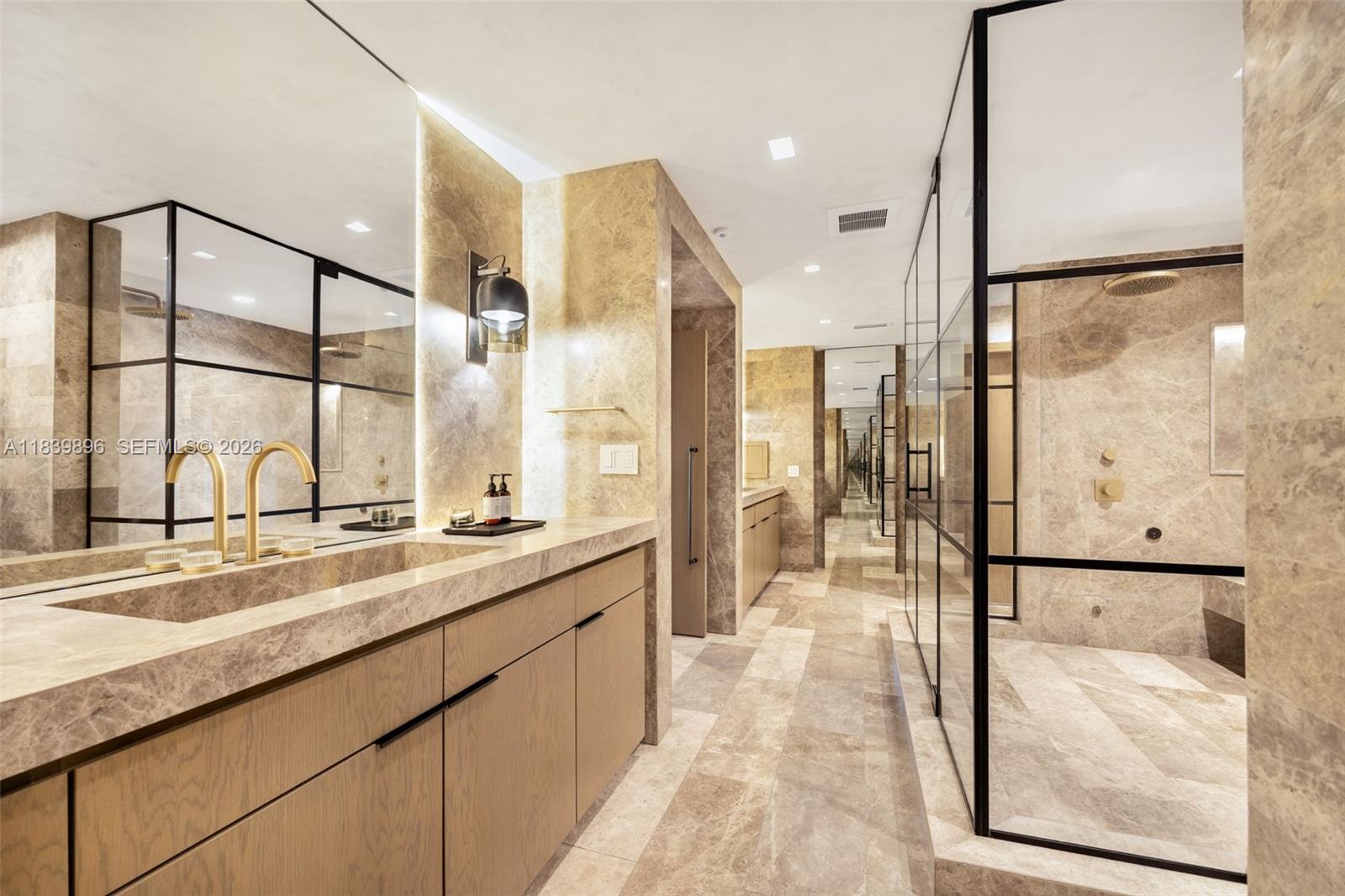 GOLDEN ISLES SEC D REPLAT - Residential