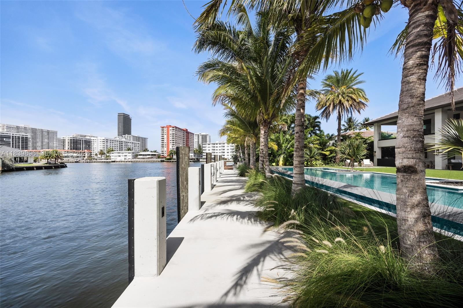 GOLDEN ISLES SEC D REPLAT - Residential