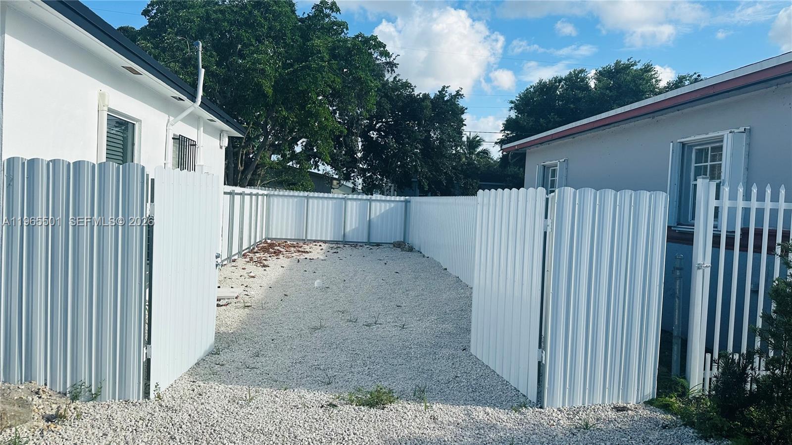 STEPHEN MANOR - Residential