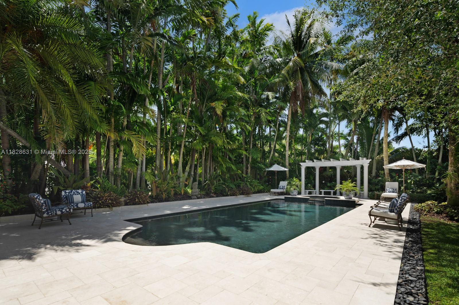 KINGS COVE - Residential