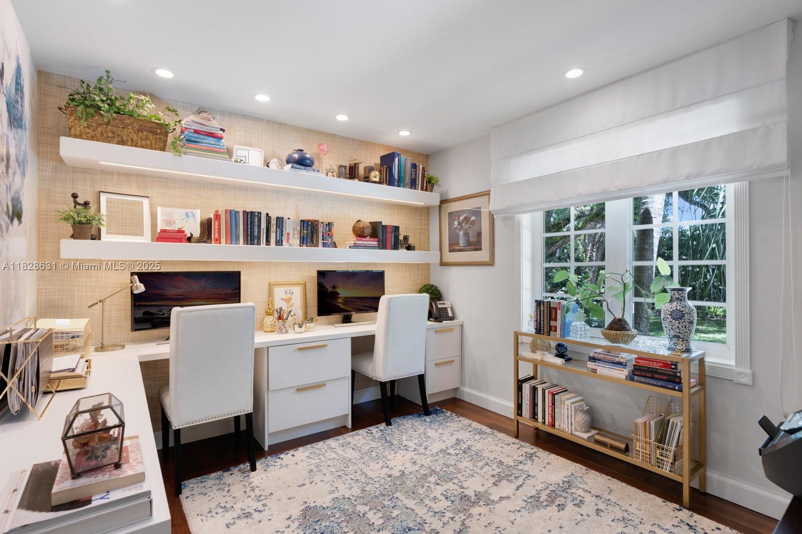 KINGS COVE - Residential