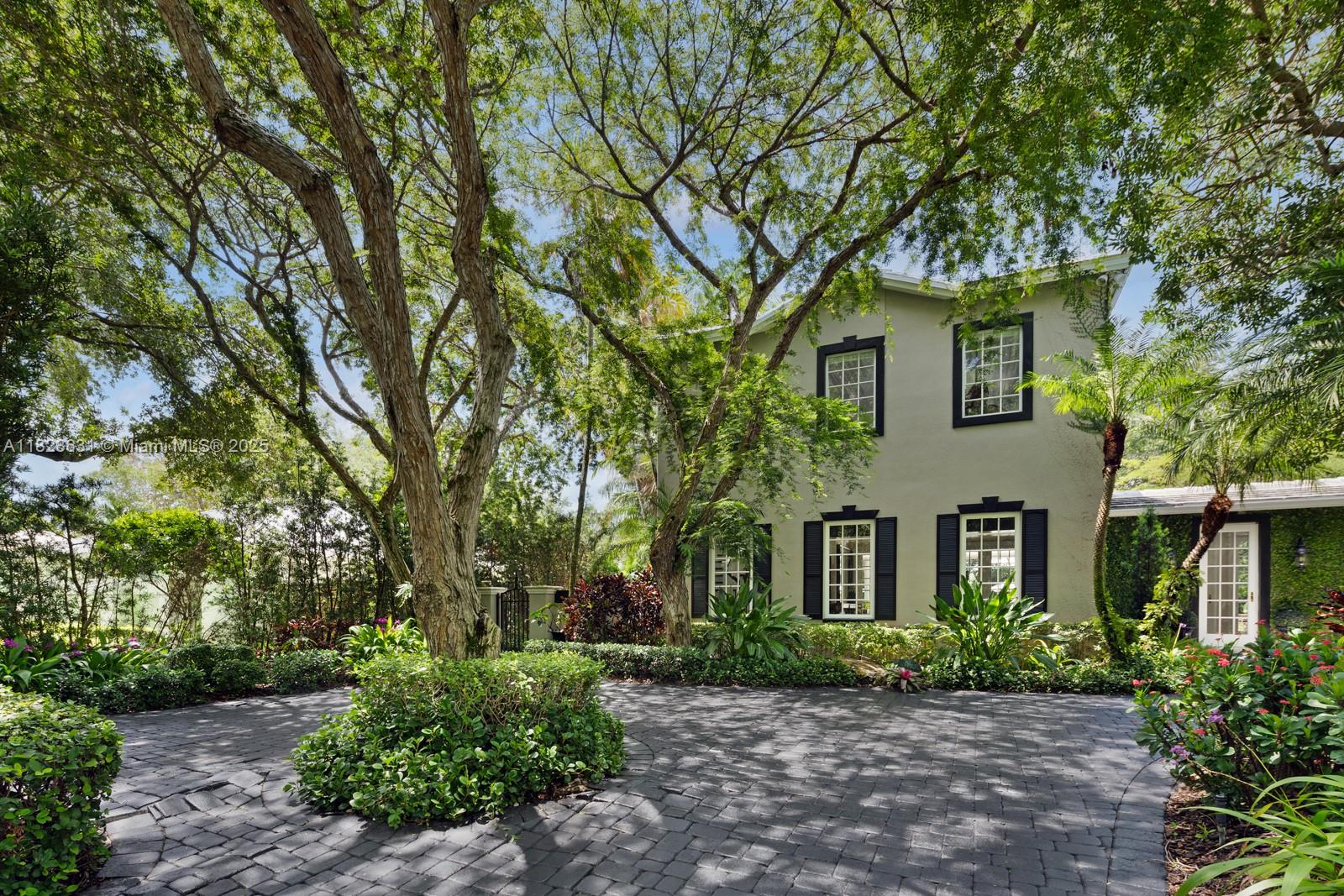 KINGS COVE - Residential