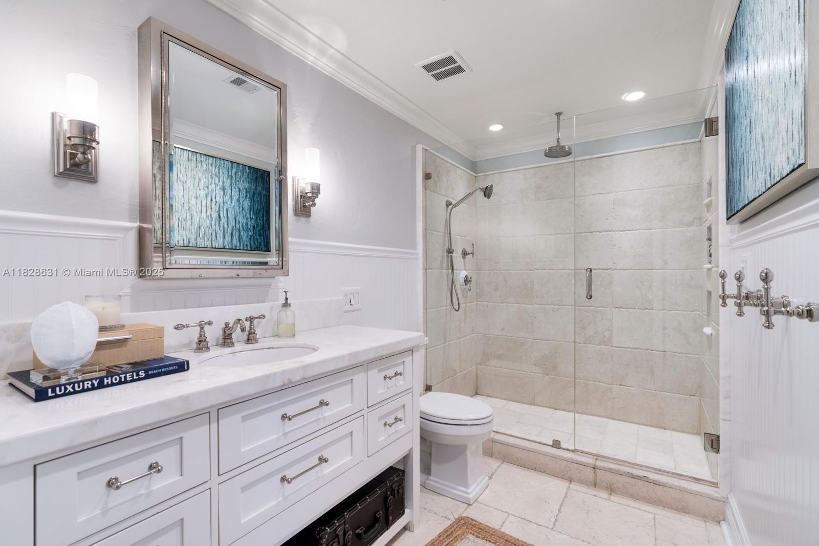 KINGS COVE - Residential