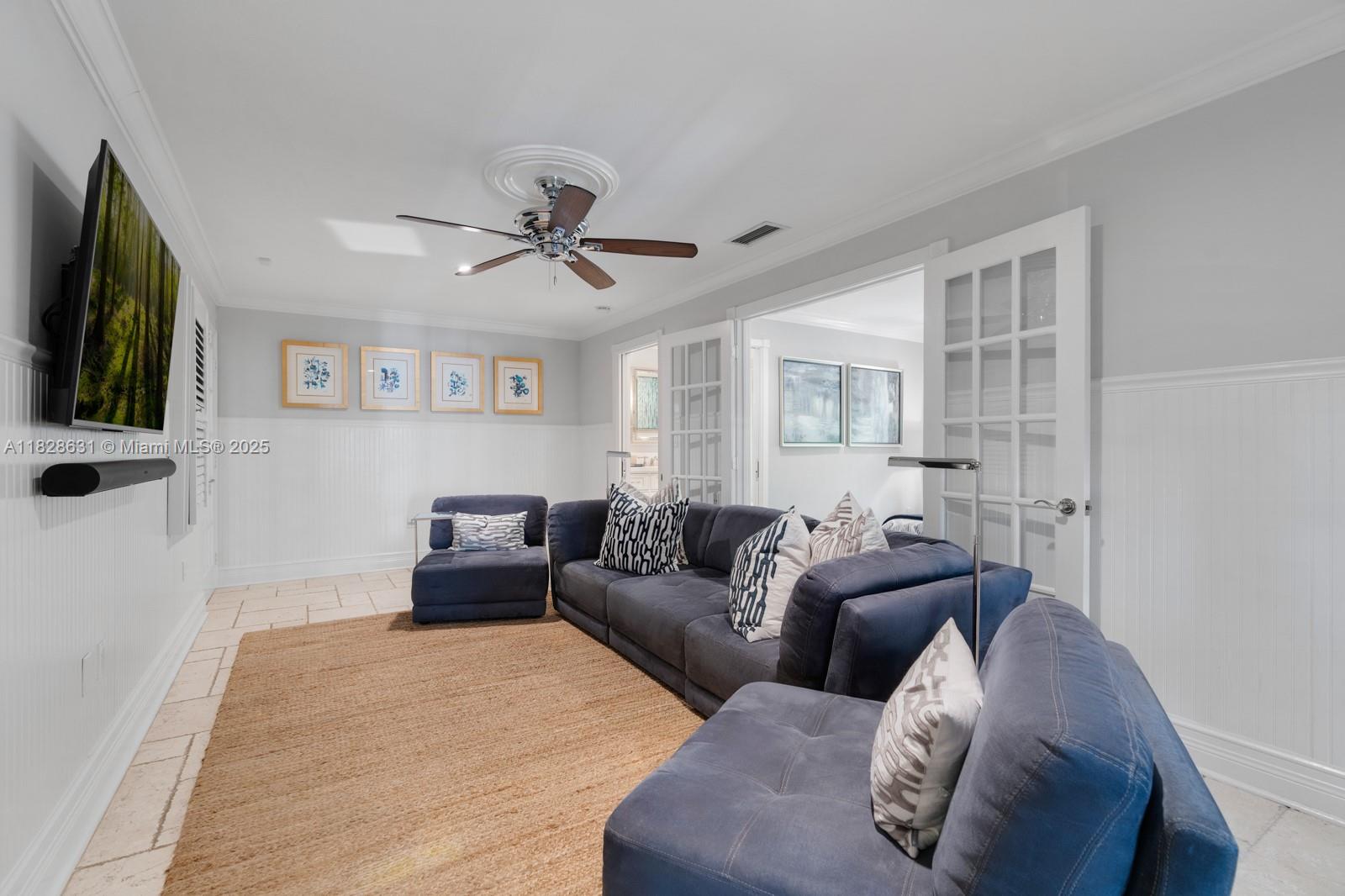 KINGS COVE - Residential