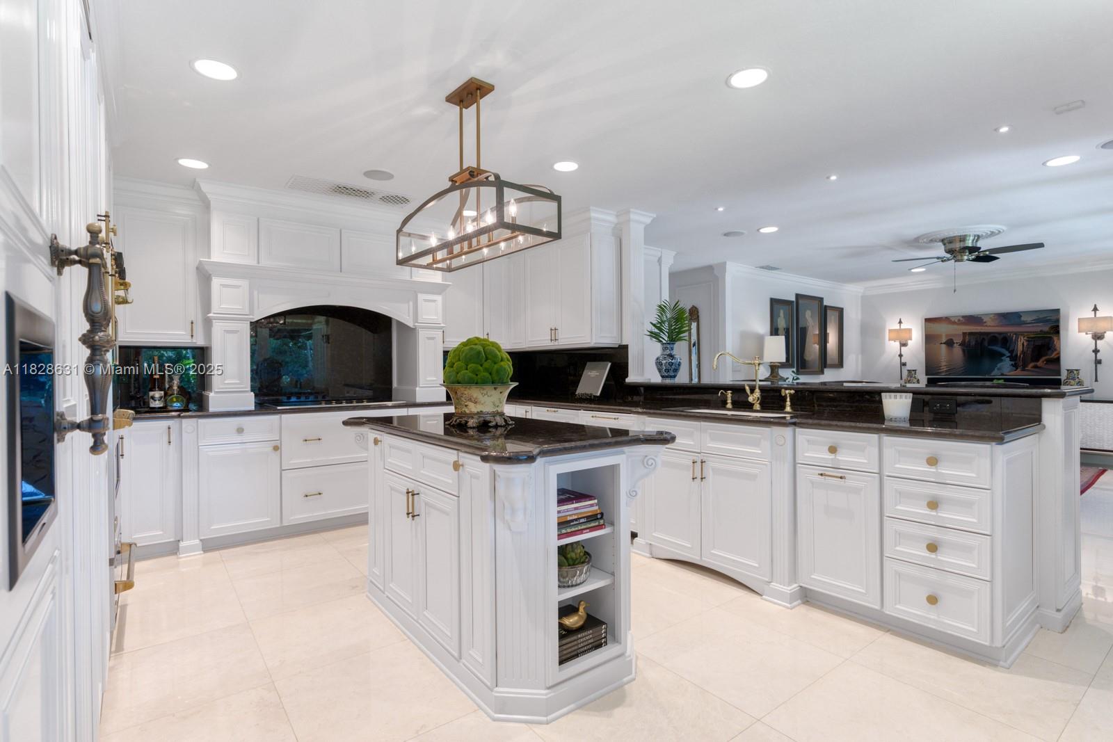 KINGS COVE - Residential