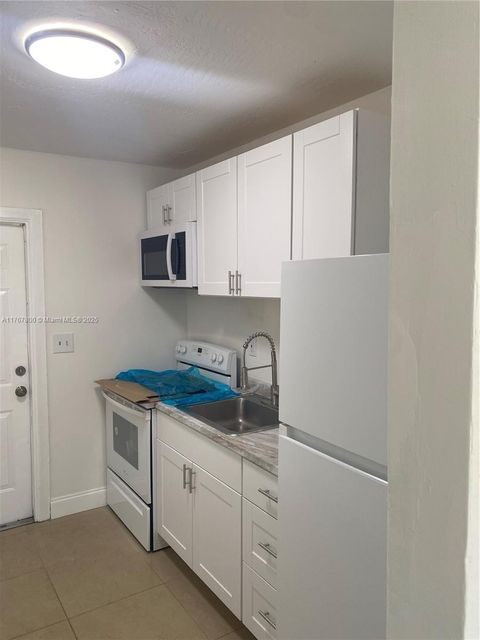 2736 NW 15th Ct 2 Fort Lauderdale FL 33311