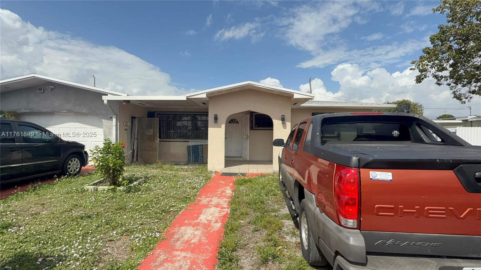 Property for Sale at 3261 Nw 177th Ter, Miami Gardens, Broward County, Florida - Bedrooms: 5 
Bathrooms: 4  - $525,000