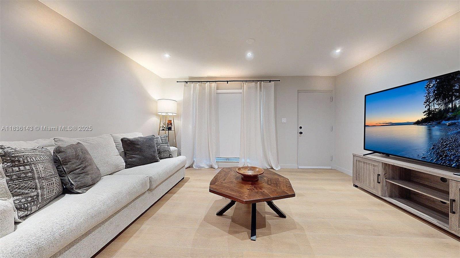 SPANISH TRACE CONDO - Residential