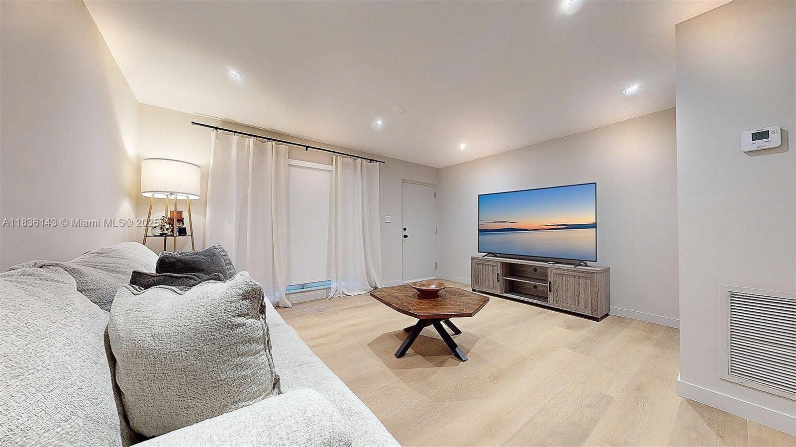 SPANISH TRACE CONDO - Residential