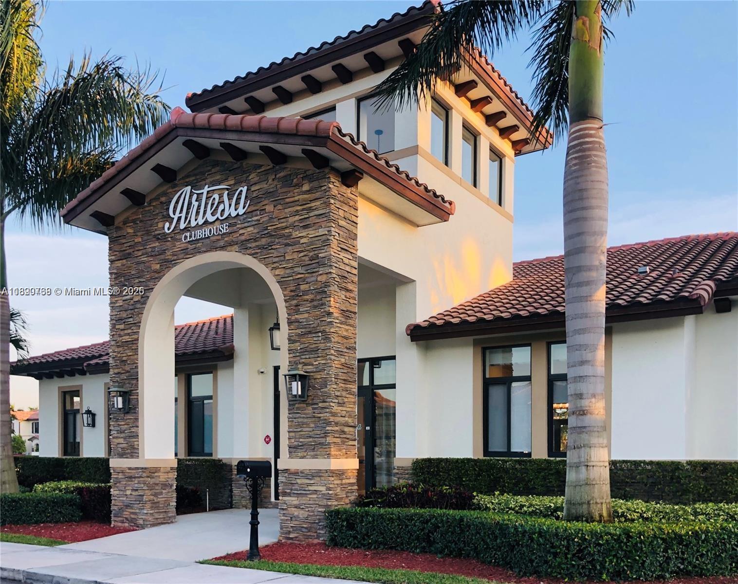 COCO PALM ESTATES - Residential Lease