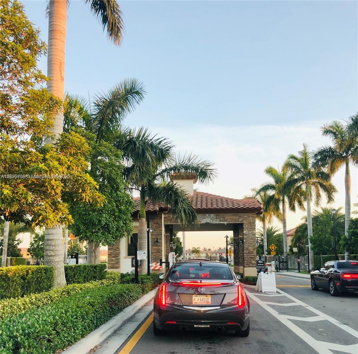 COCO PALM ESTATES - Residential Lease