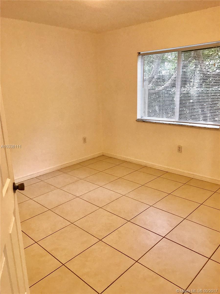 Bright & clean 2/2 condo with vaulted ceilings, tile floors, and washer/dryer inside. Unit located in Gardens I, a gated community located near Homestead Senior High School, shopping outlets , hospital and major highways. Community amenities include swimming pool, ample guest parking, guard at the gate and security patrol. Tenant responsible for gate clickers, car decals and pool key. Ready and available to show now!!!